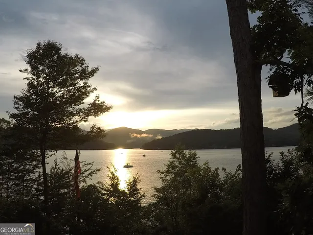 $10,000,000 | 1 Burton Island, Tiger, GA 30576