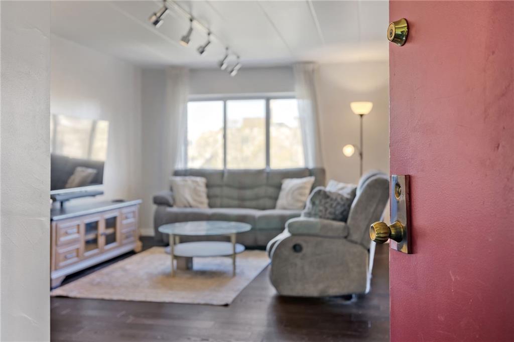 5 Bayard Road, Unit 706 Pittsburgh, PA 15213 - Photo 3 of 27