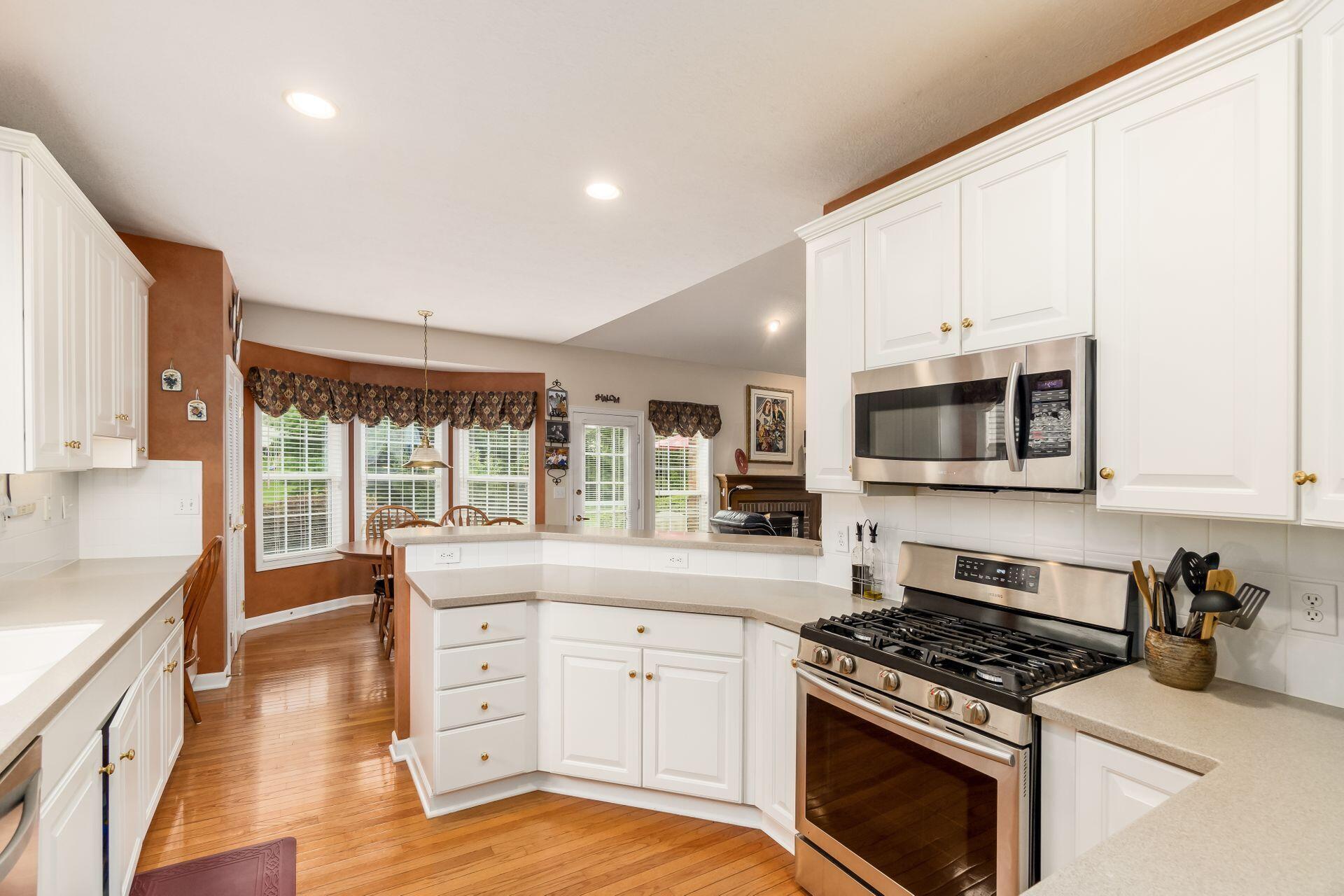 960 Reece Ridge Drive Columbus, OH 43230 - Photo 28 of 66 Kitchen