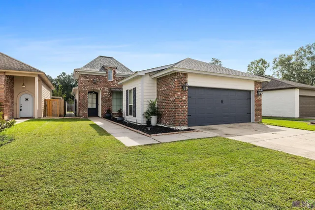 $282,500 | 1102 Madrid Avenue, St. Gabriel, LA 70776