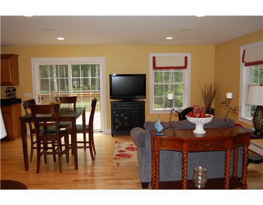 25 Pheasant Ridge Drive Windham, ME 04062 - Photo 5 of 18 Living Room.