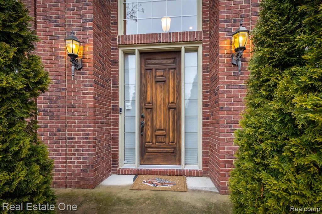 6536 Chatham Circle Rochester Hills, MI 48306 - Photo 4 of 77 Gallery Image 4