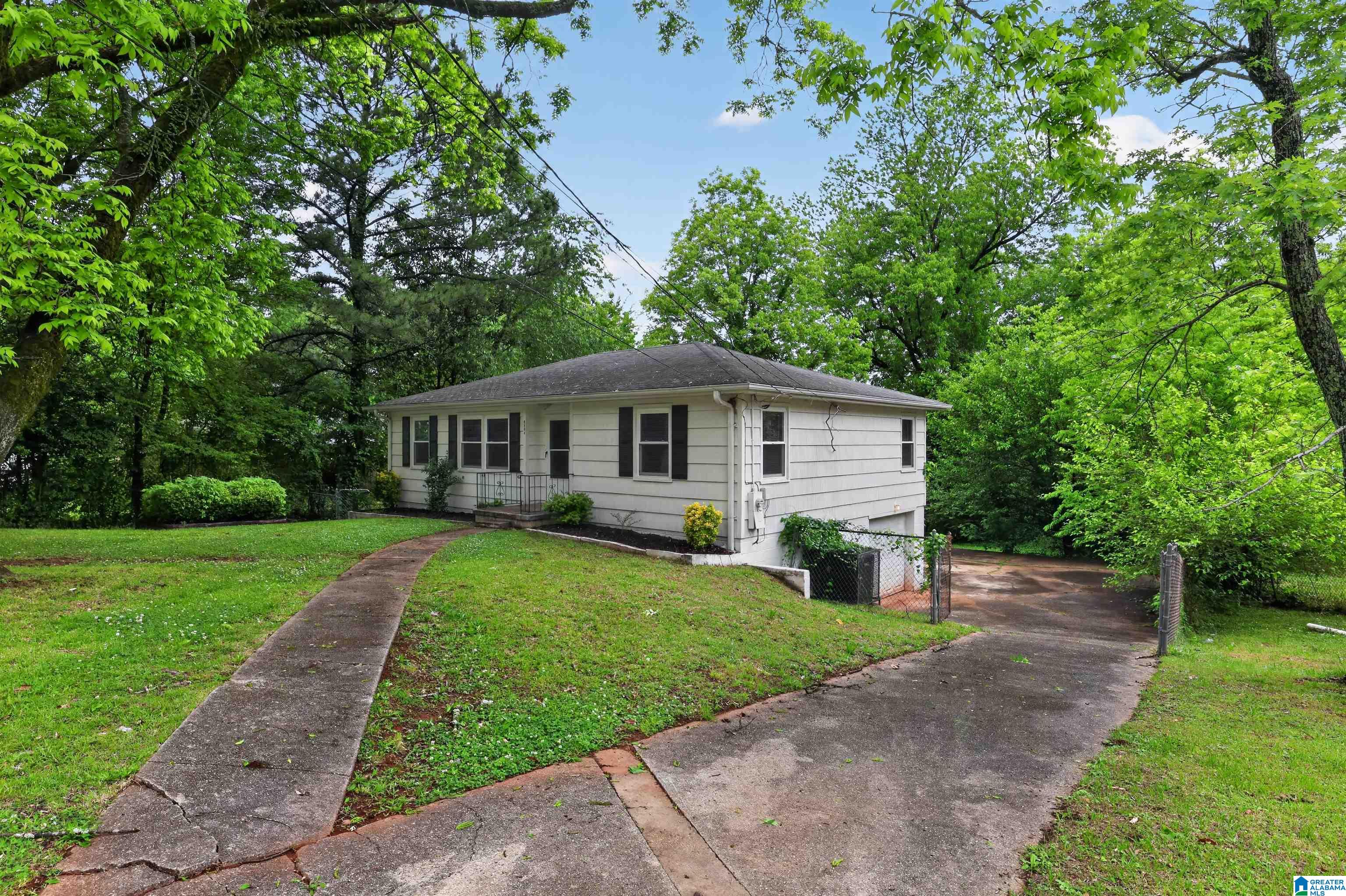 9804 Greenlee Road Birmingham, AL 35215 - Photo 4 of 33
