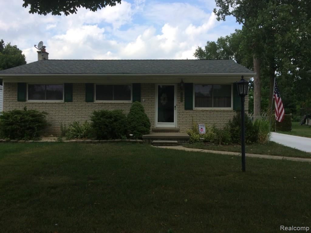 2315 Oakcrest Road Sterling Heights, MI 48310 - Photo 2 of 21 268.jpg