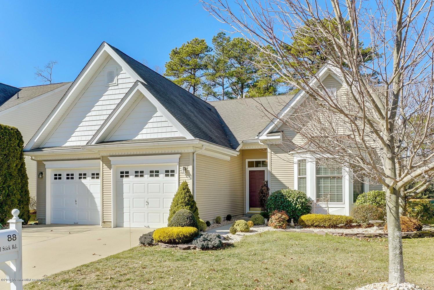 88 Crooked Stick Road Jackson, NJ 08527 - Photo 1 of 41 a view of a house with a yard
