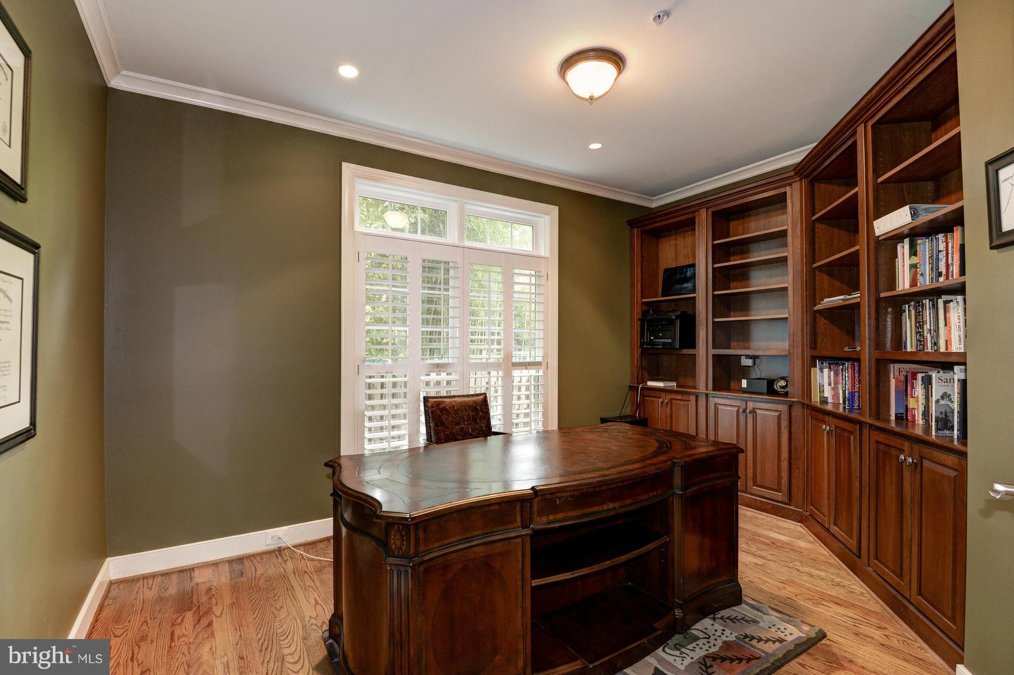 4613 Edgefield Road Bethesda, MD 20814 - Photo 11 of 30 Office/Library