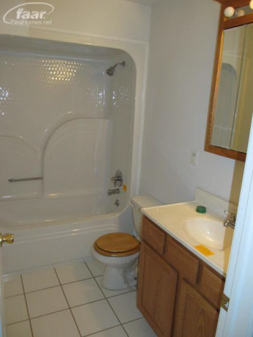 15208 South Duffield Road Byron, MI 48418 - Photo 12 of 17 20217171-11.JPG