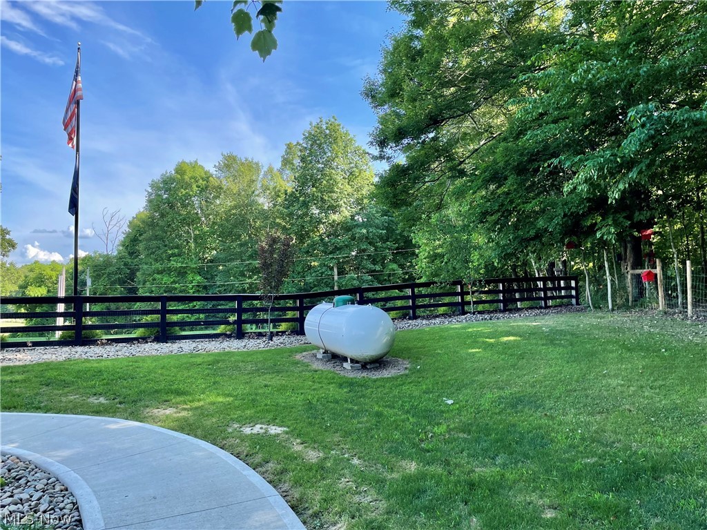 28400 Friendly Ridge Road Tippecanoe, OH 44699 - Photo 18 of 32 Gallery Image 18