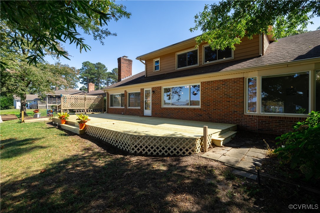3078 North Riverside Drive Lanexa, VA 23089 - Photo 11 of 50 Beautiful New Deck - Huge!