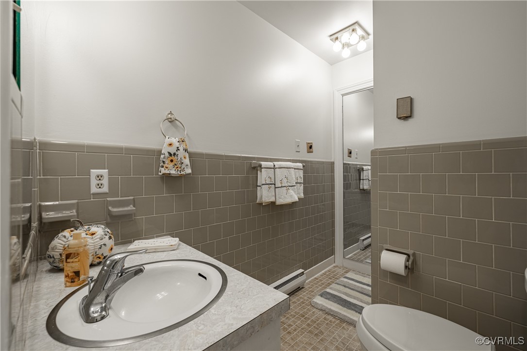 3078 North Riverside Drive Lanexa, VA 23089 - Photo 37 of 50 2 of 3 Full Baths