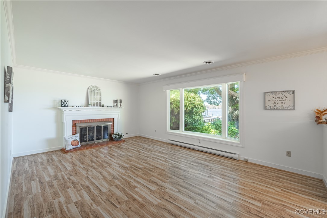 3078 North Riverside Drive Lanexa, VA 23089 - Photo 46 of 50 Ding Room with a Gas Fireplace