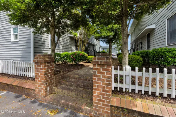 $1,450 | 338 River Walk Drive, New Bern, NC 28560