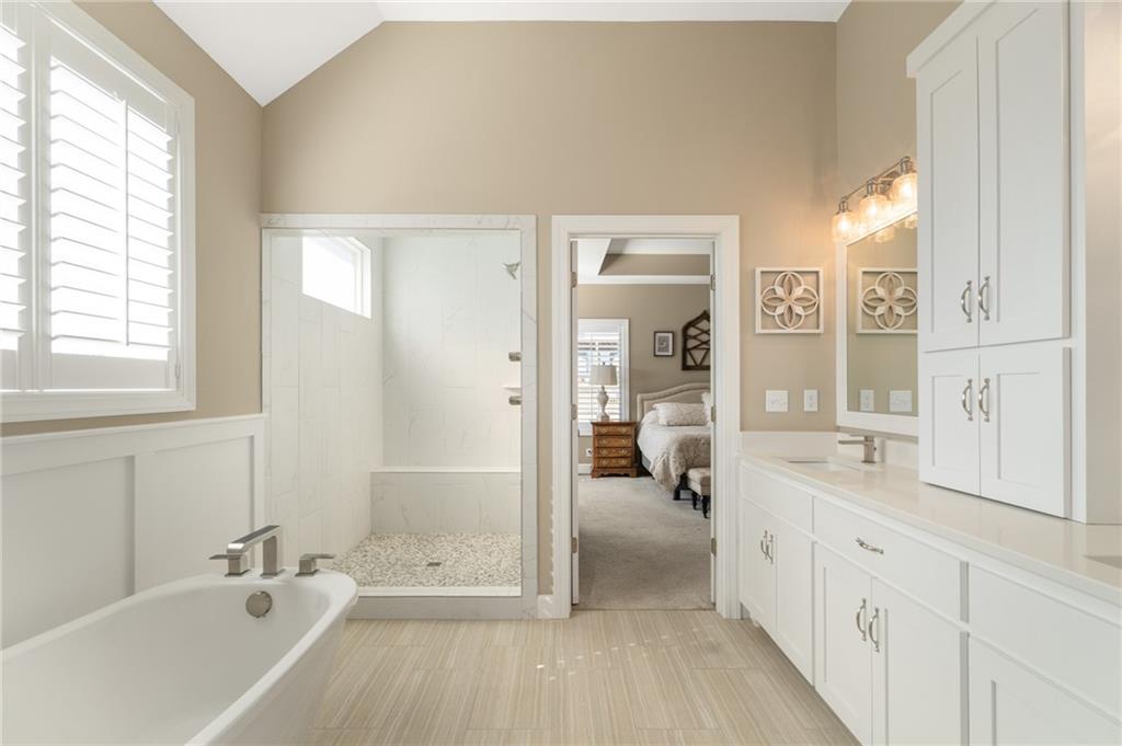 25274 West 83rd Street Lenexa, KS 66227 - Photo 16 of 37