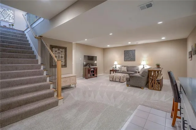 $589,900 | 25274 West 83rd Street, Lenexa, KS 66227