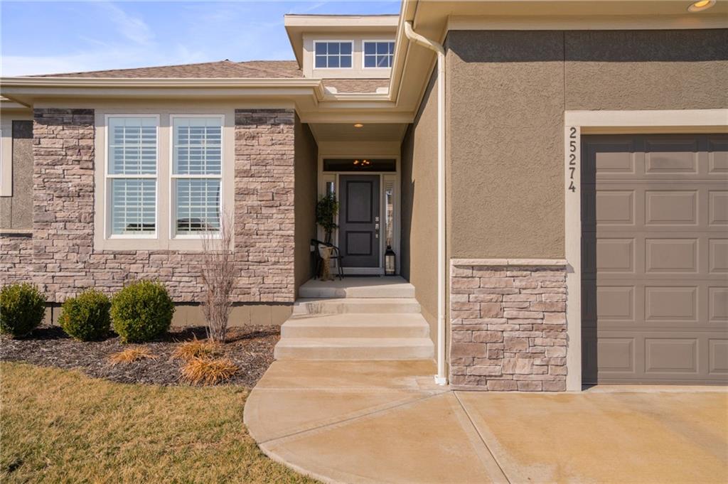 25274 West 83rd Street Lenexa, KS 66227 - Photo 2 of 37