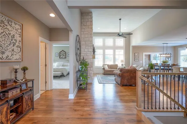 $589,900 | 25274 West 83rd Street, Lenexa, KS 66227