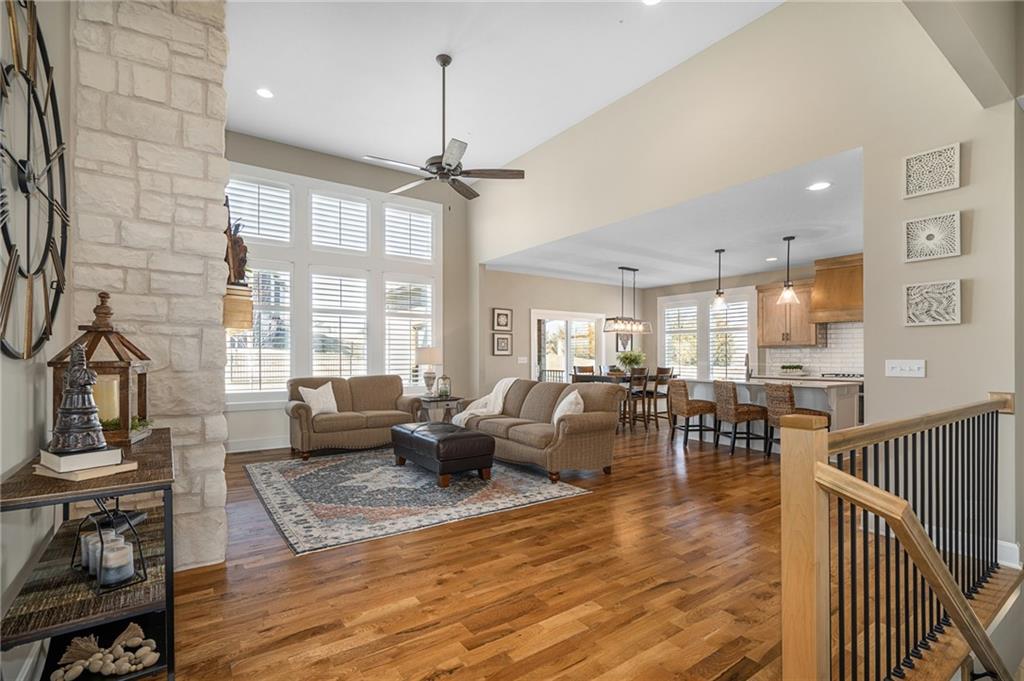 25274 West 83rd Street Lenexa, KS 66227 - Photo 3 of 37