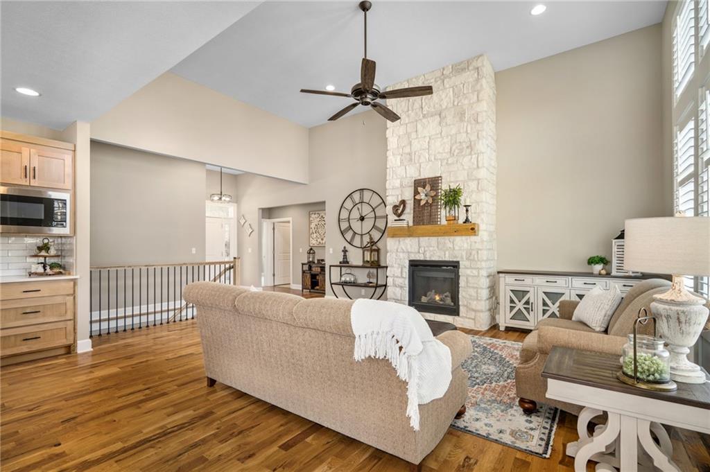 25274 West 83rd Street Lenexa, KS 66227 - Photo 4 of 37