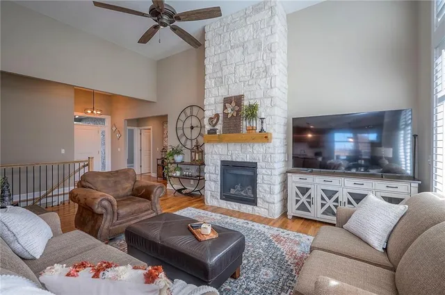 $589,900 | 25274 West 83rd Street, Lenexa, KS 66227