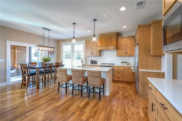 $589,900 | 25274 West 83rd Street, Lenexa, KS 66227