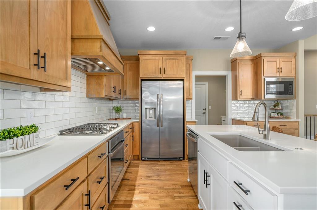 25274 West 83rd Street Lenexa, KS 66227 - Photo 7 of 37