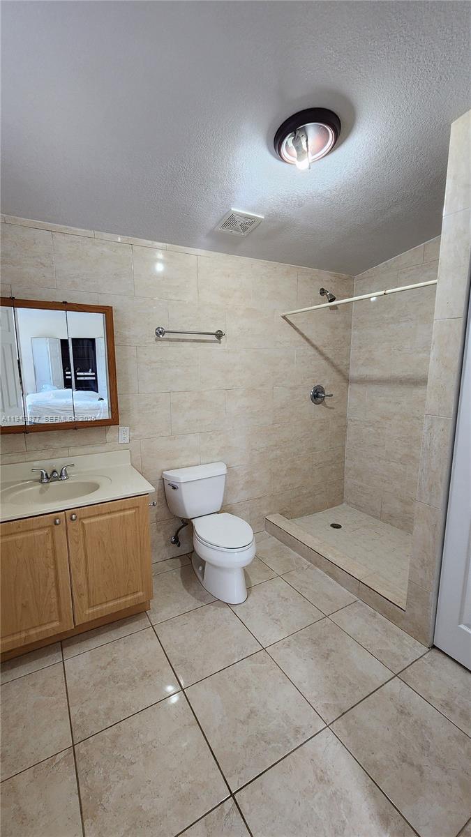 3965 Northwest 3rd Street Miami, FL 33126 - Photo 15 of 22