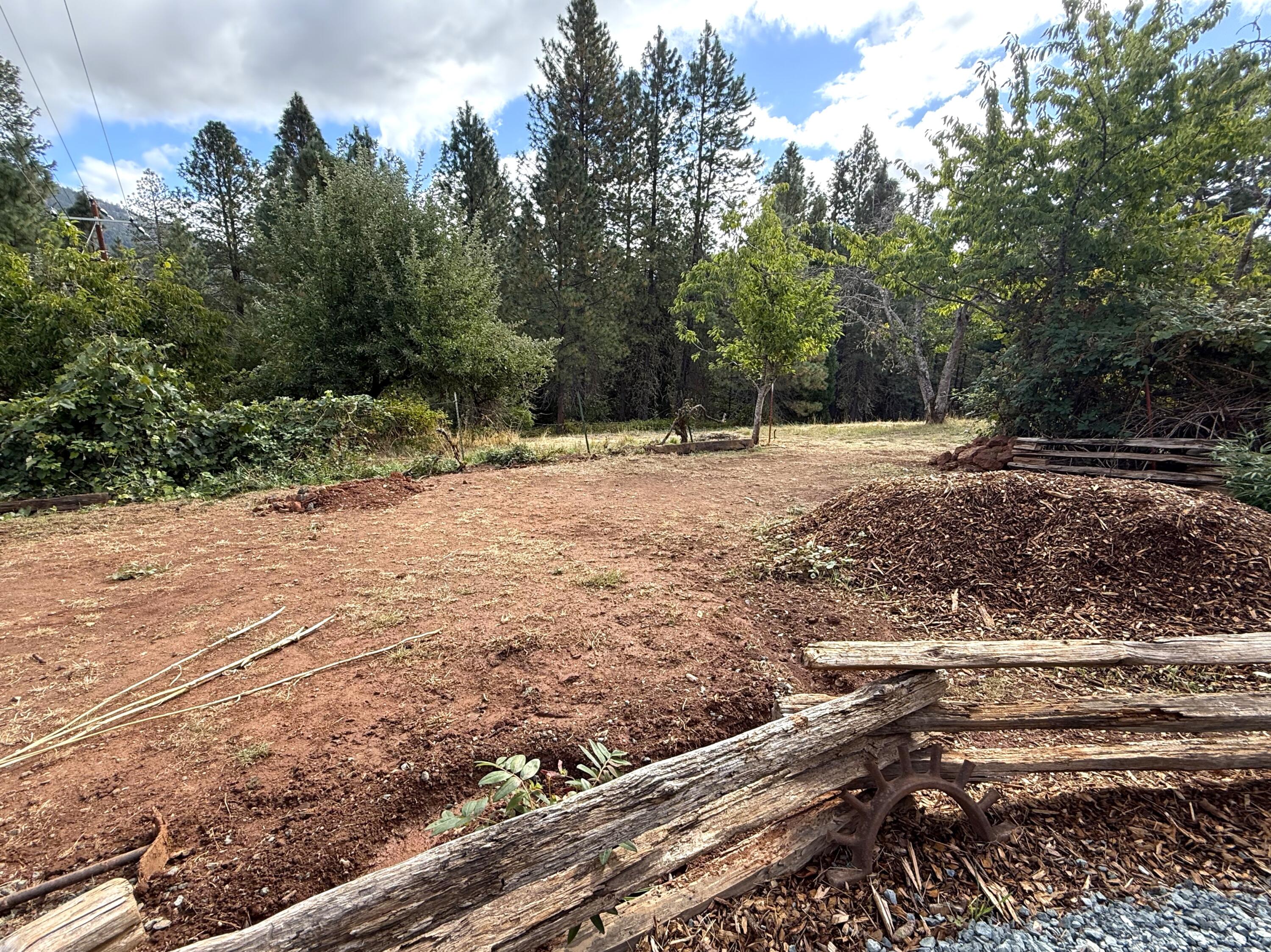 6400 Tunnel Loop Road Grants Pass, OR 97526 - Photo 11 of 15 Gallery Image 11