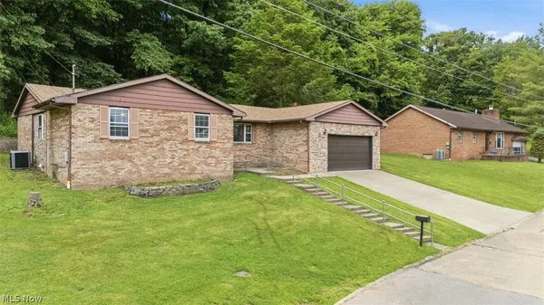 $225,000 | 404 West Wildwood Drive, Parkersburg, WV 26101