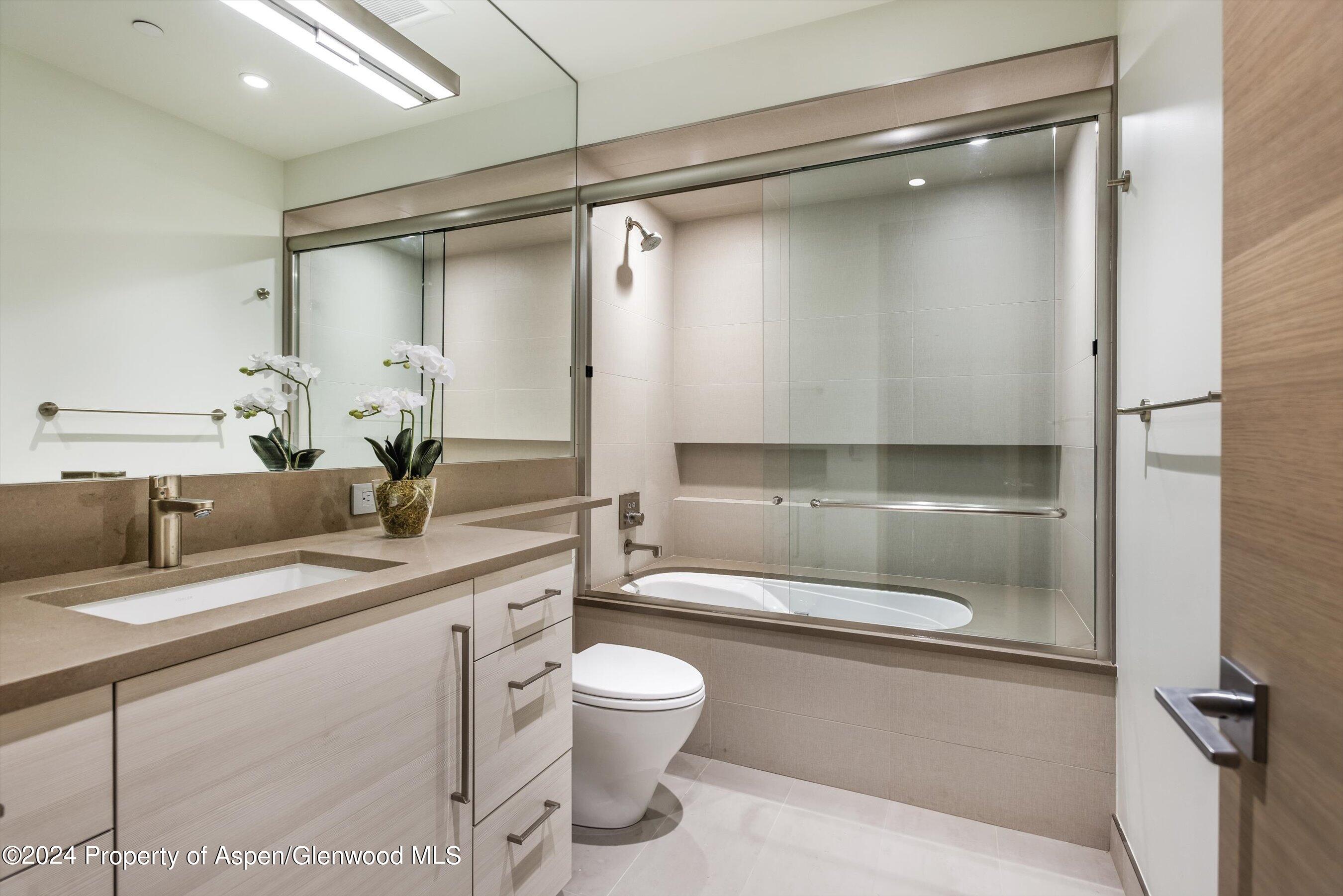 200 East Durant Avenue Aspen, CO 81611 - Photo 22 of 28 32-200eDurant_HiRes032