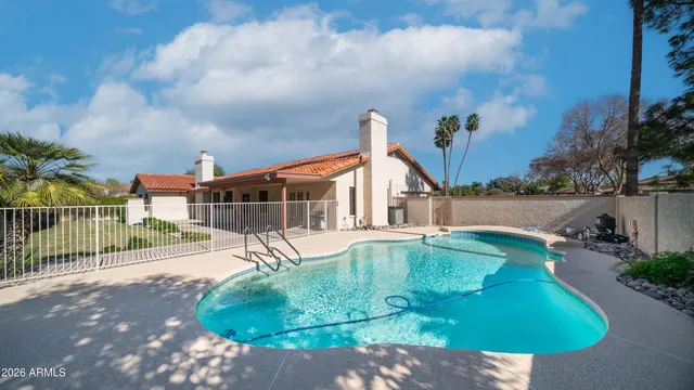 $995,000 | 8852 South Lakeshore Drive, Tempe, AZ 85284