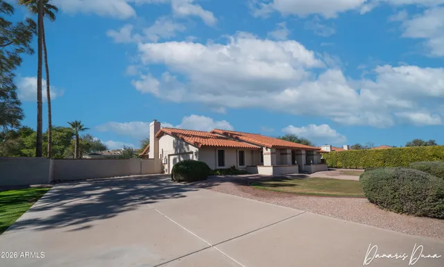 $995,000 | 8852 South Lakeshore Drive, Tempe, AZ 85284