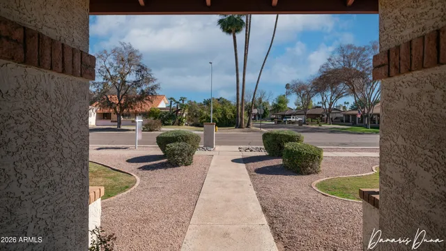 $995,000 | 8852 South Lakeshore Drive, Tempe, AZ 85284
