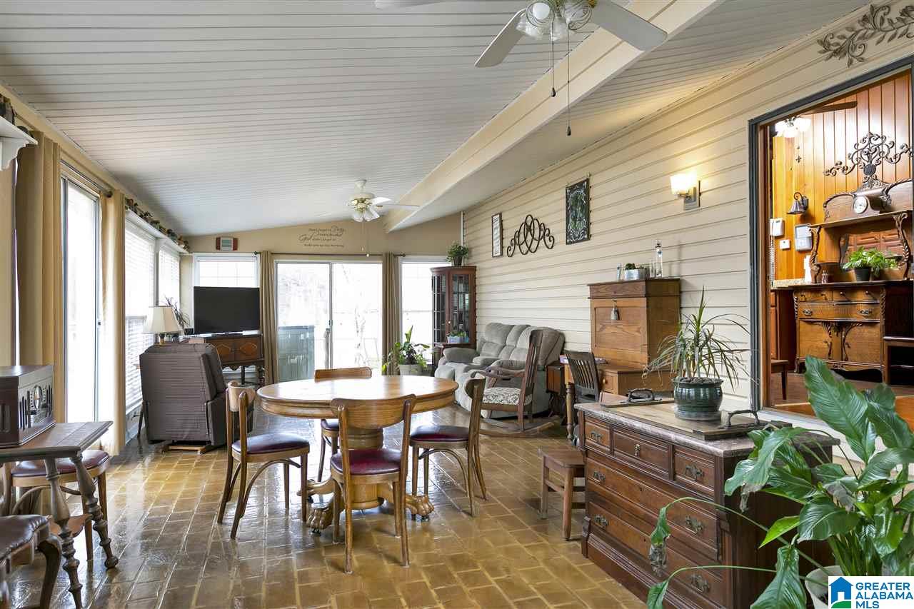 282 Lakeshore Lane Oneonta, AL 35121 - Photo 10 of 46