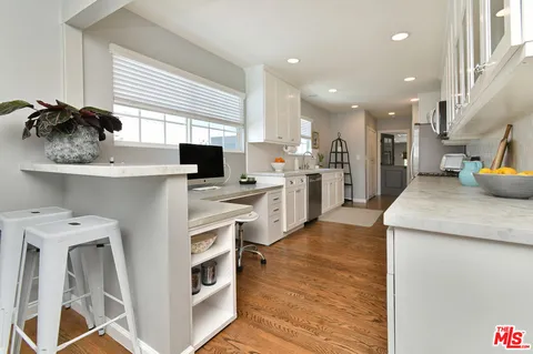 $1,599,000 | 13006 West Magnolia Boulevard, Sherman Oaks, CA 91423