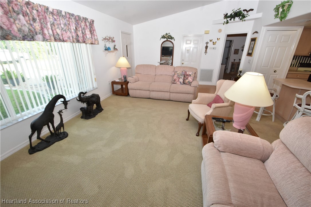 3911 Loquat Road Sebring, FL 33875 - Photo 7 of 38 Living Room