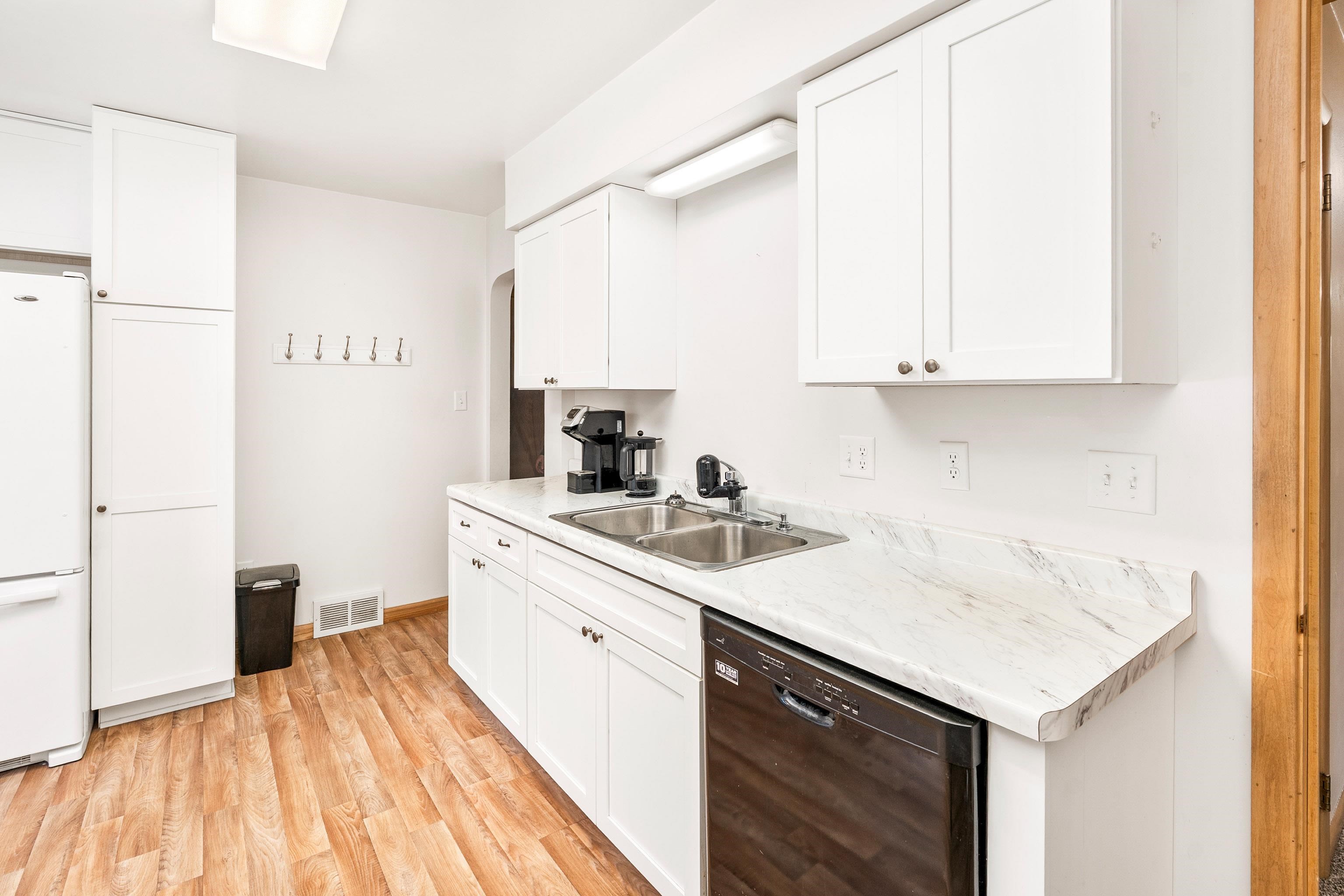 9501 Seaver Avenue Duluth, MN 55808 - Photo 12 of 42