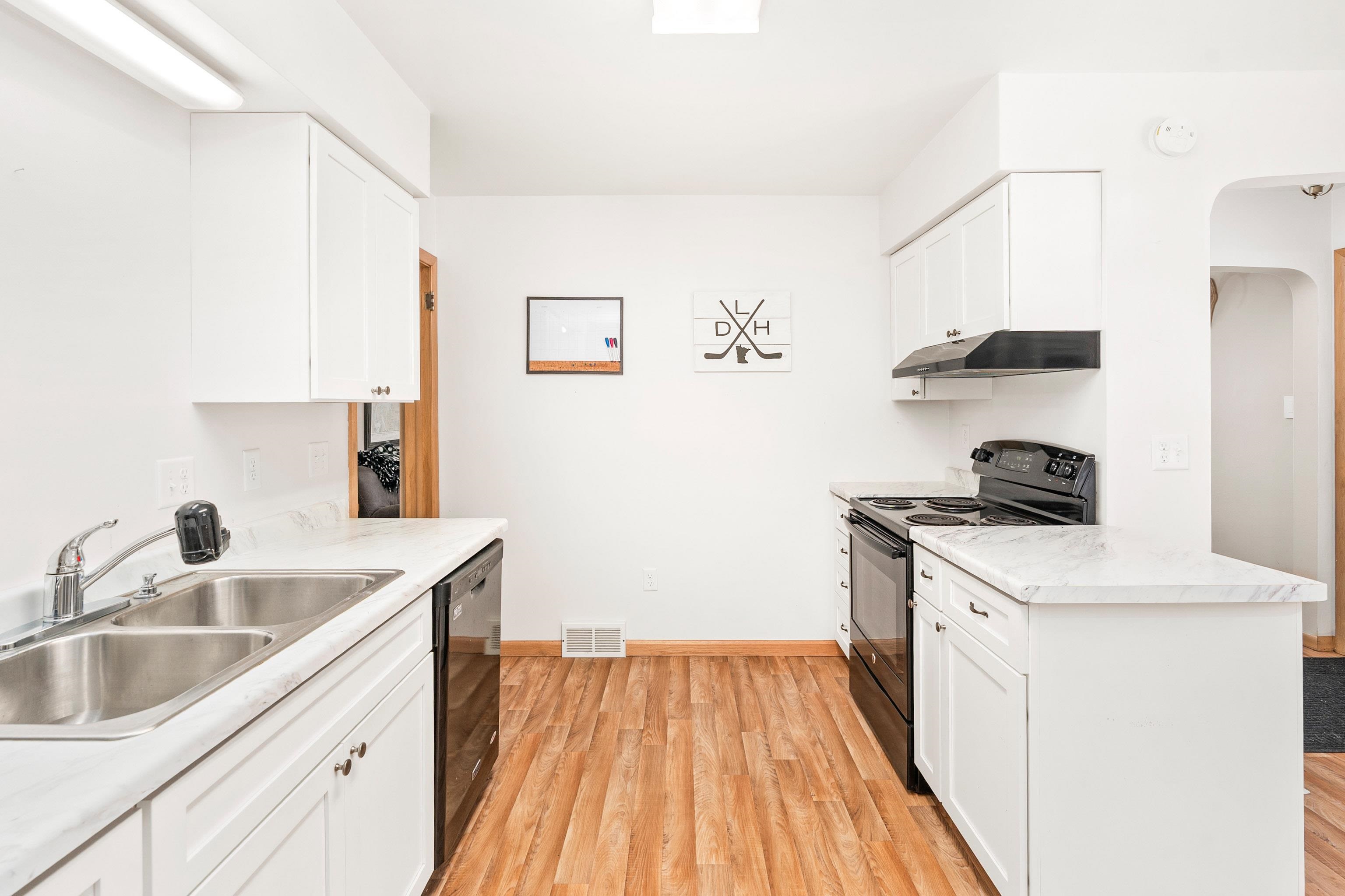 9501 Seaver Avenue Duluth, MN 55808 - Photo 17 of 42