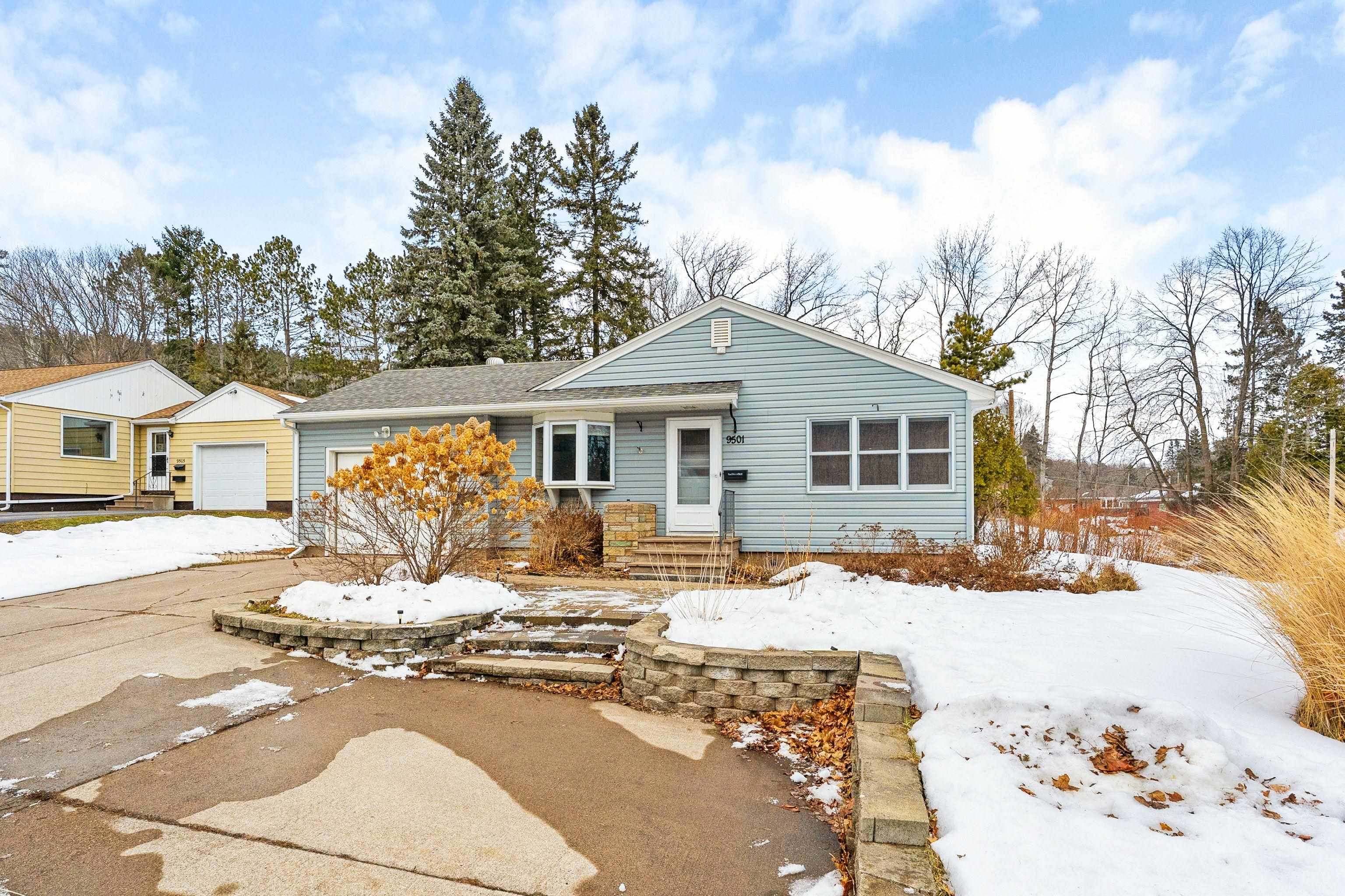 9501 Seaver Avenue Duluth, MN 55808 - Photo 3 of 42