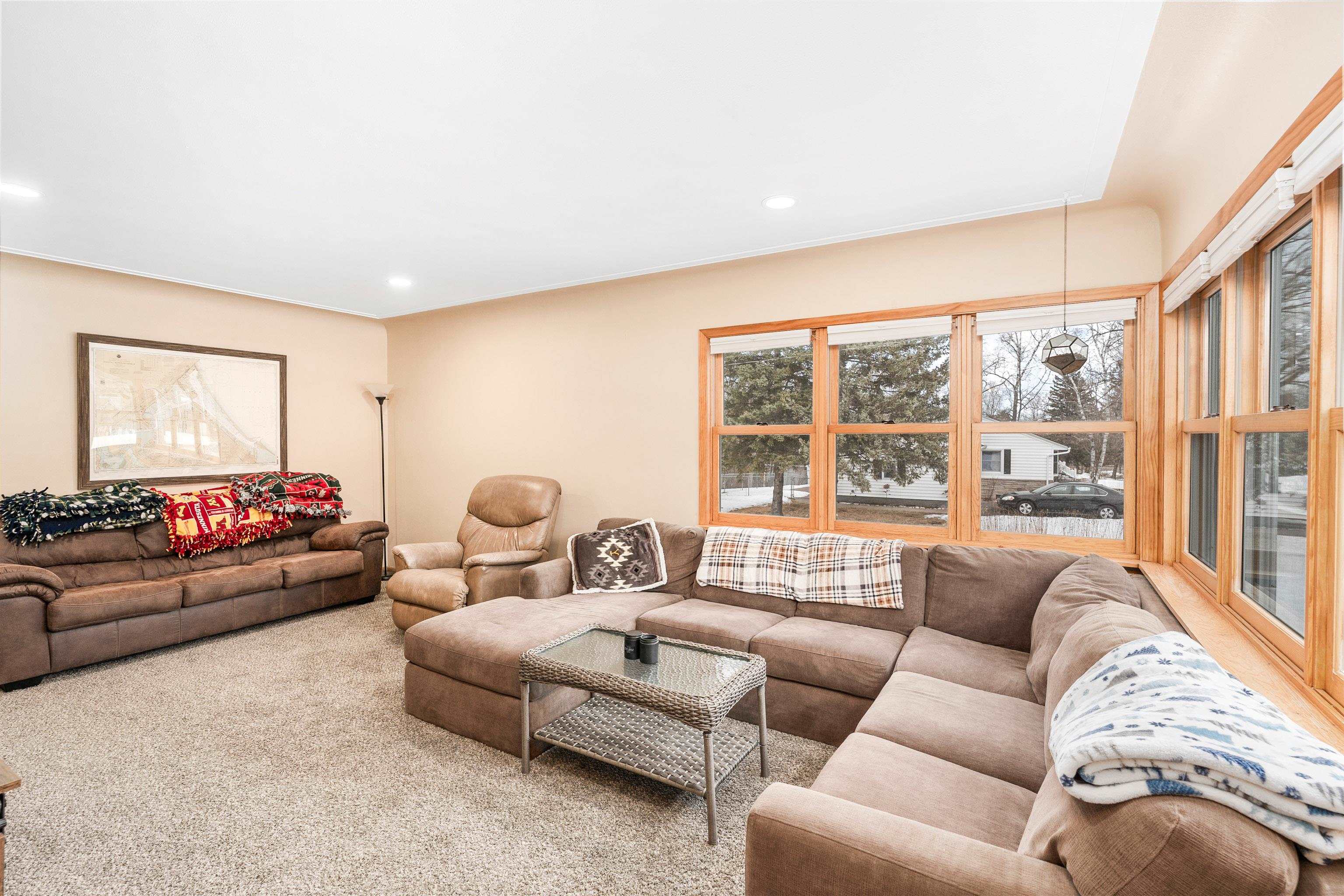 9501 Seaver Avenue Duluth, MN 55808 - Photo 8 of 42