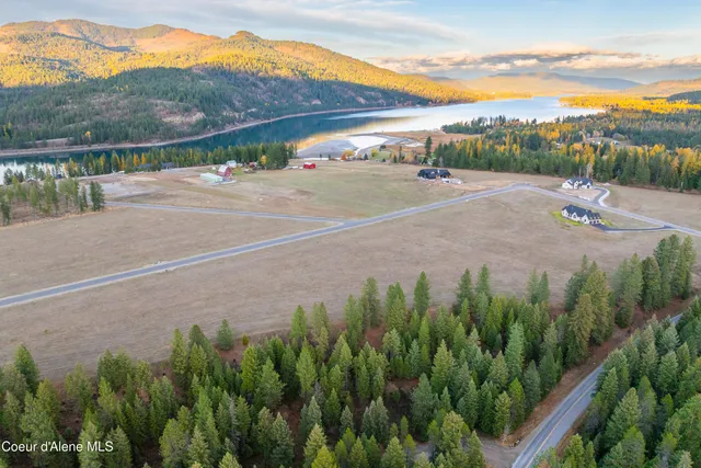 $399,000 | 8 Fortune Way, Priest River, ID 83856