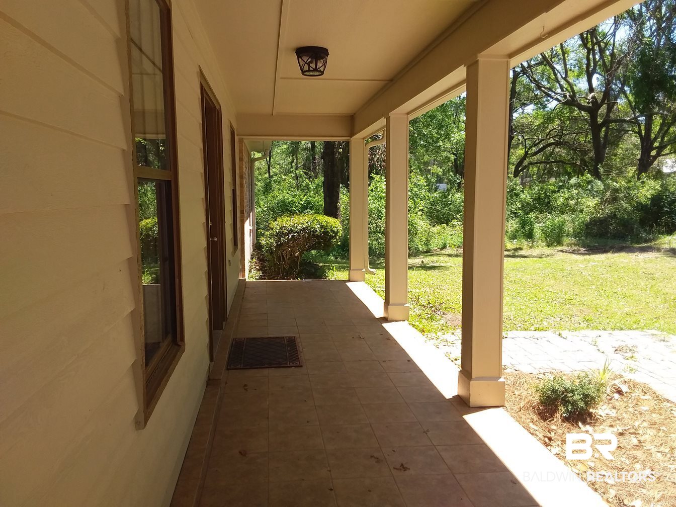 22635 Pineview Lane Foley, AL 36535 - Photo 4 of 33