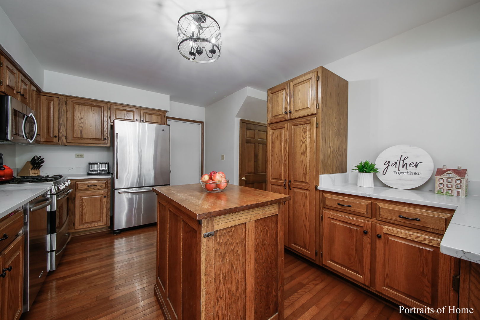 518 Renn Court Wheaton, IL 60187 - Photo 8 of 20