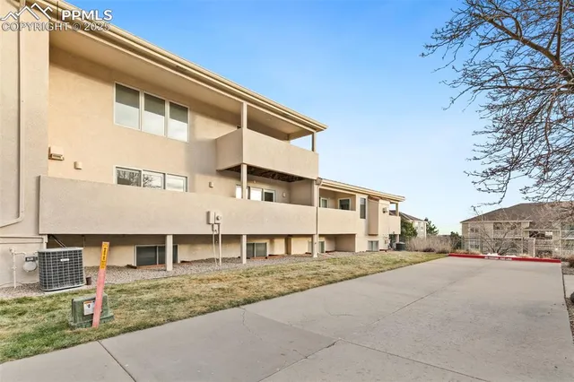 $514,900 | 174 Luxury Lane, Colorado Springs, CO 80921