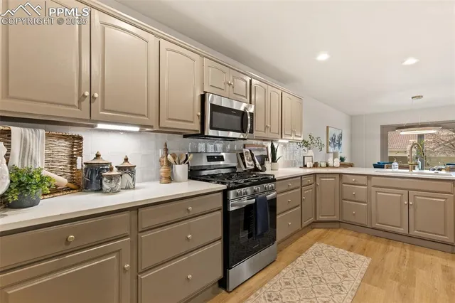 $514,900 | 174 Luxury Lane, Colorado Springs, CO 80921