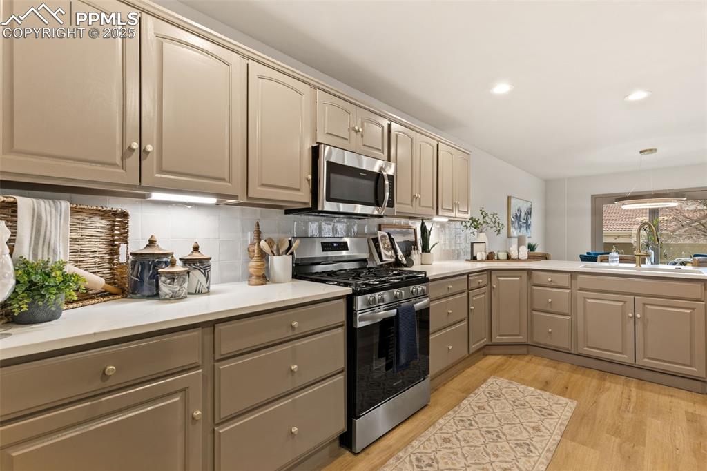 174 Luxury Lane Colorado Springs, CO 80921 - Photo 6 of 44