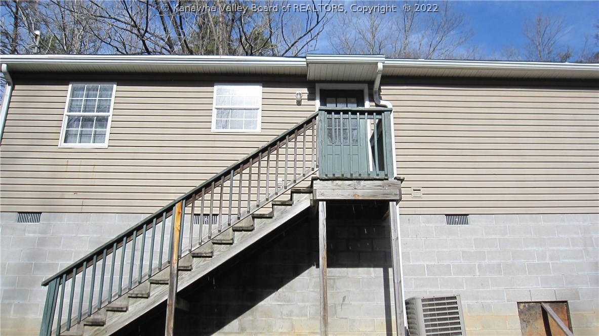 1589 Joyce Road Scott Depot, WV 25560 - Photo 3 of 30 Gallery Image 3