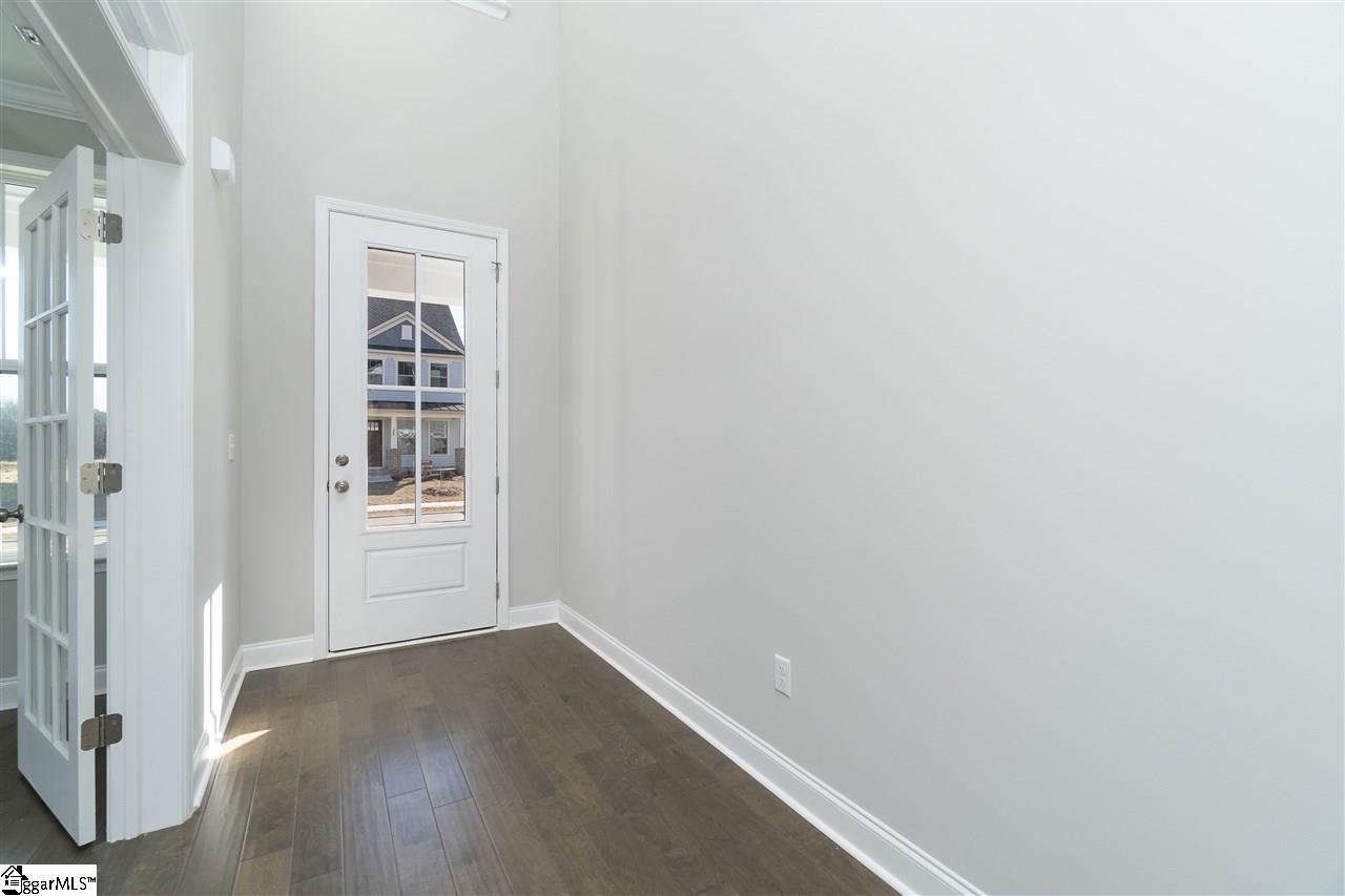 415 Nebbiolo Lane Simpsonville, SC 29681 - Photo 4 of 26 Gallery Image 4