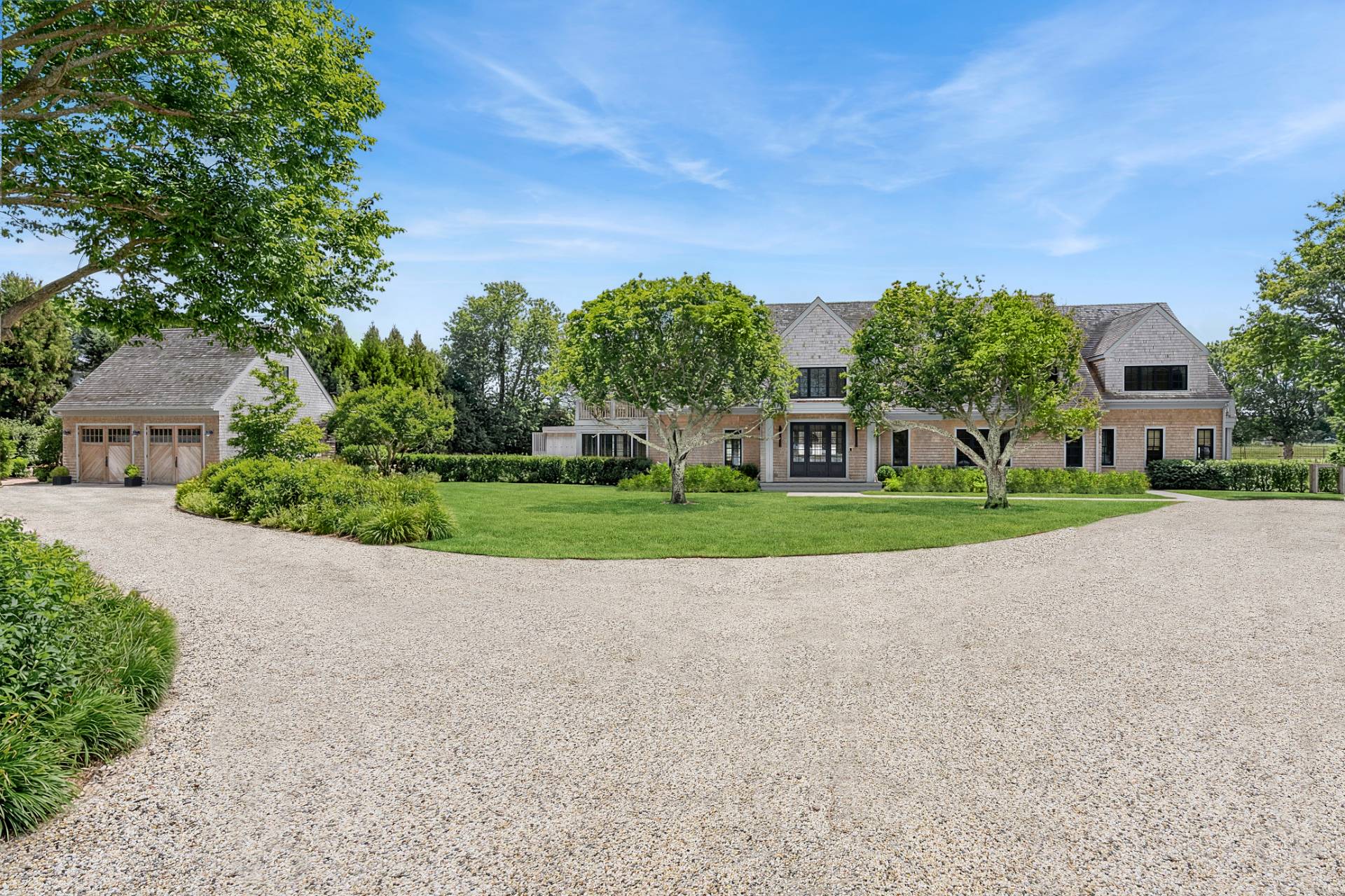 14 Sayre's Path Wainscott, NY 11975 - Photo 3 of 43