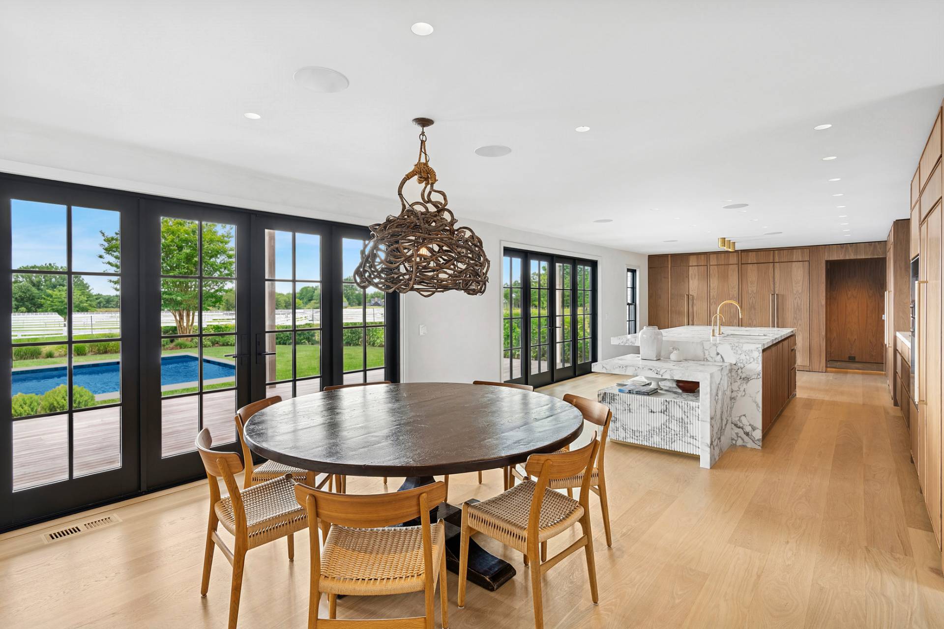 14 Sayre's Path Wainscott, NY 11975 - Photo 9 of 43