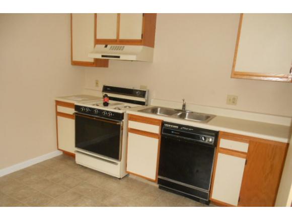 30 Old Dover Road, Unit 204 Rochester, NH 03867 - Photo 7 of 8